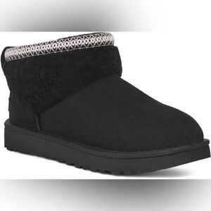 UGG Women Classic Ultra Mini Maxi Curly Boot